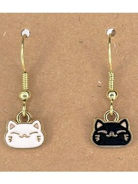 *LAST ONE* 18k Gold Plated Hook Cat Dangle Earrings
